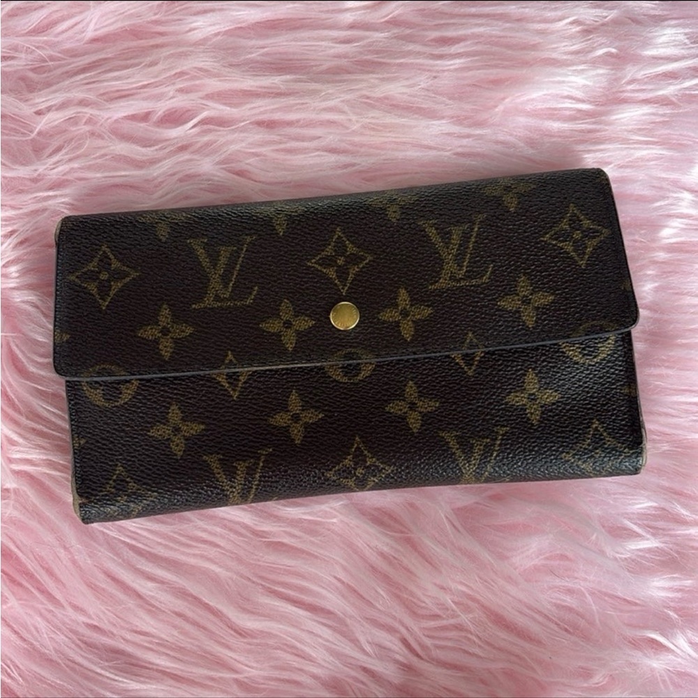 Louis Vuitton International wallet